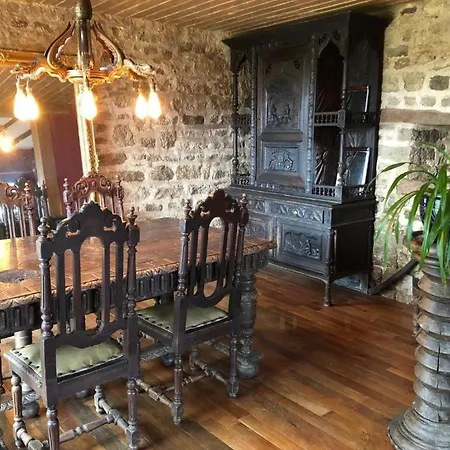 224 Rue St Martin * Montbray