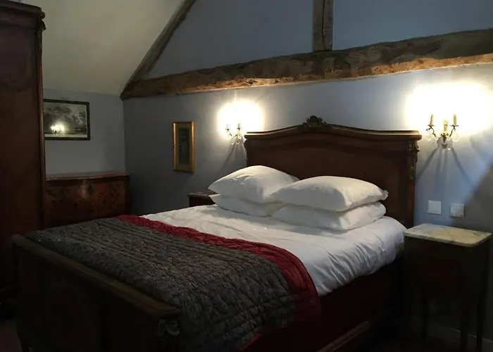 224 Rue St Martin Montbray