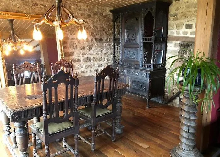 224 Rue St Martin * Montbray